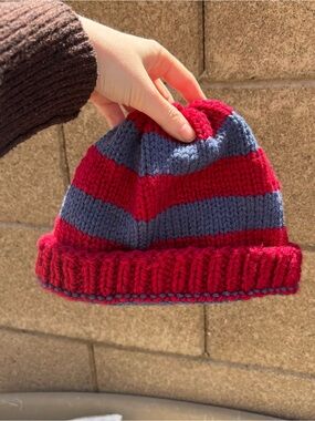 Unisex Striped Knit Beanie - Red & Blue